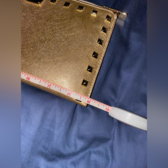 NWOT MK GOLD JETSETTER CLUTCH - Picture 9 of 10